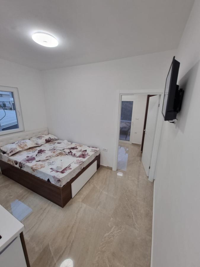 Ebra Lux Apartmani Dobra Voda Exterior foto