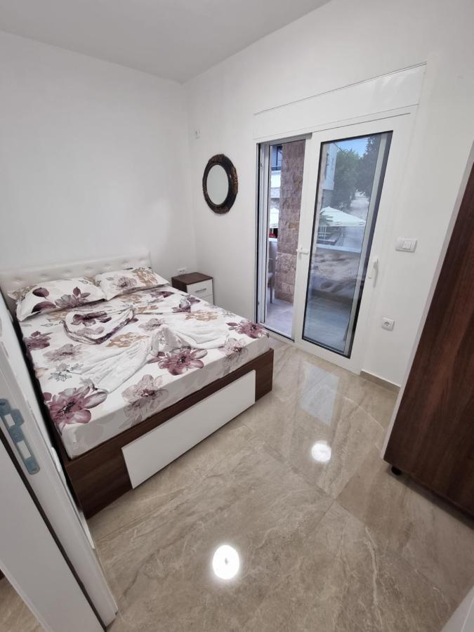 Ebra Lux Apartmani Dobra Voda Exterior foto